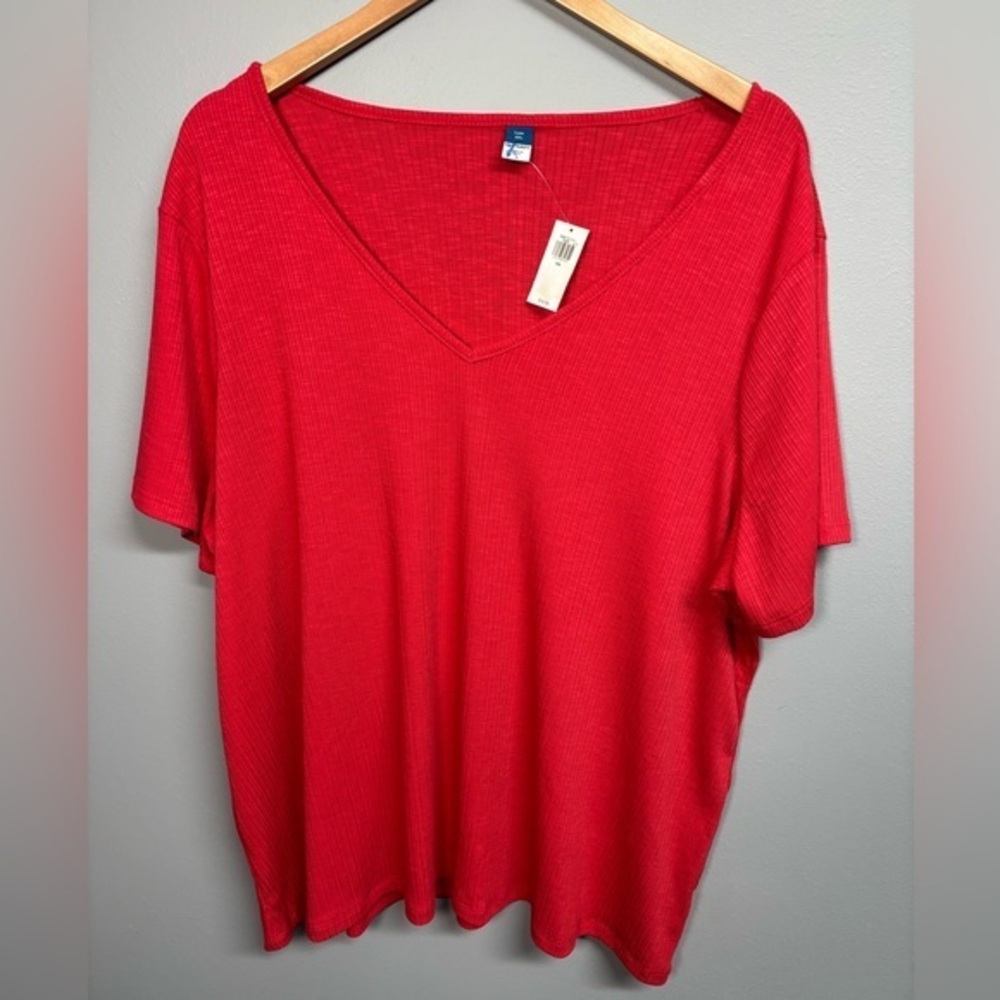 Old Navy Bright Red V-Neck Short Sleeve Tee